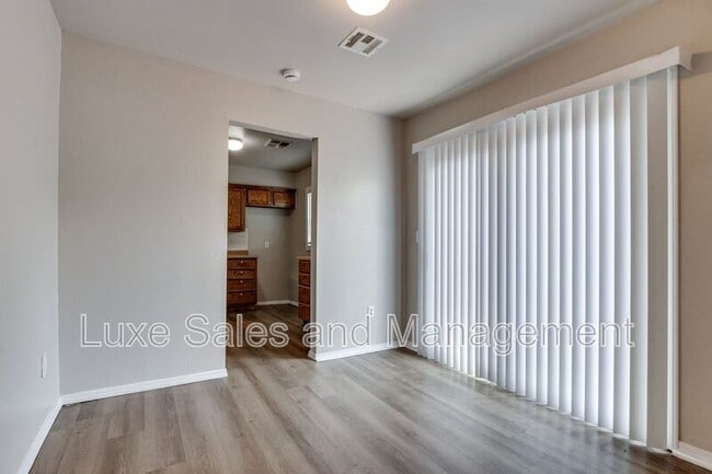 Building Photo - 1005 SW 63rd St