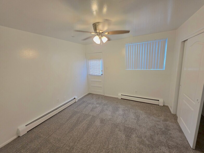 Building Photo - 1330 Zephyr St