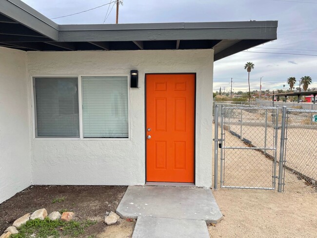 Building Photo - Ocotillo Apartments 6062-6064