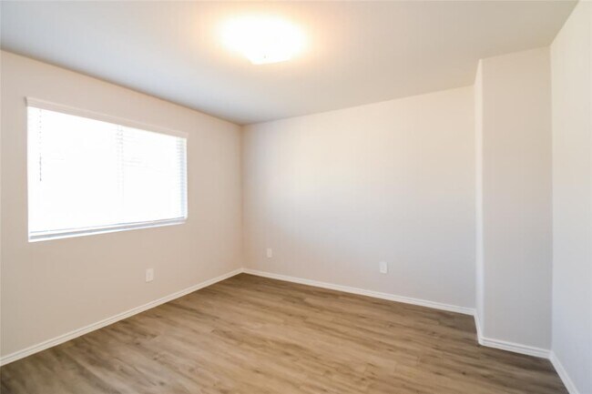 Building Photo - 4818 Banyan Tree Trl