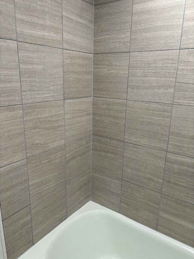 Building Photo - 363 Royal Troon Dr