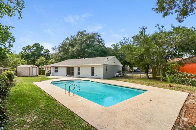 Building Photo - 2289 Crystalview Ct