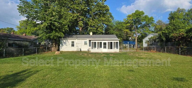 Building Photo - 5016 S Camden Dr
