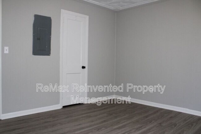 Building Photo - 1510 Koger St