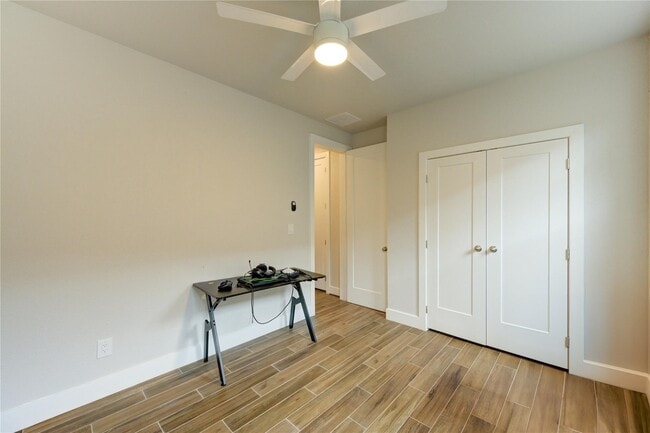 Building Photo - 9210 Lair Cove Dr