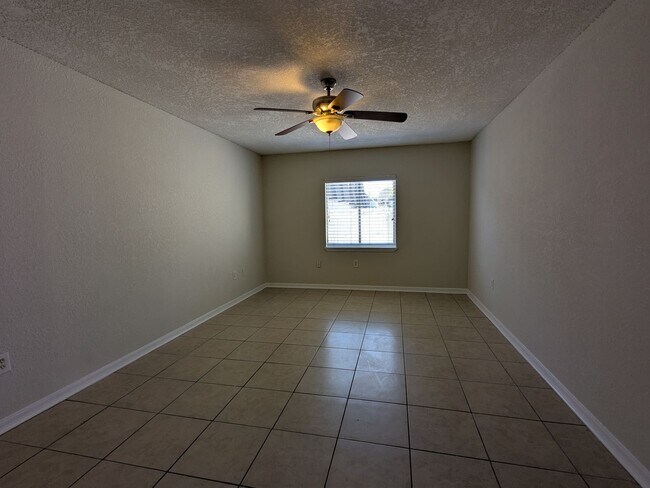 Building Photo - First Floor One Bedroom Condo in Metro at Michigan Park