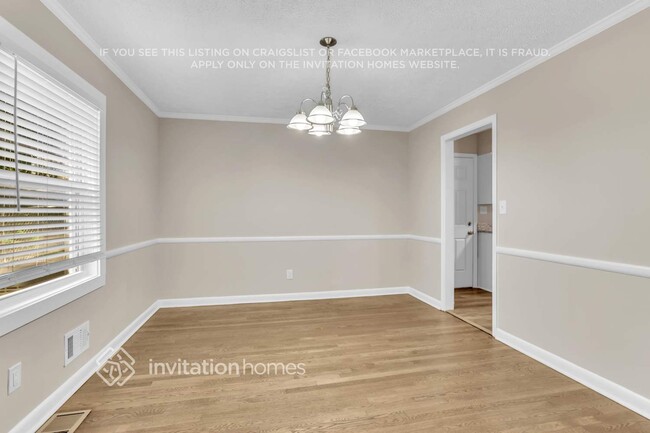 Building Photo - 3640 W Potomac Dr