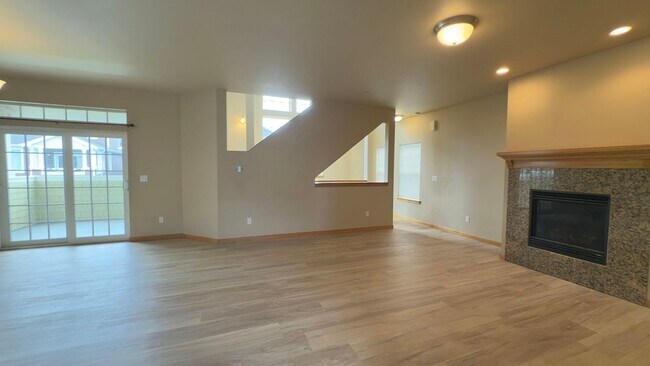 Building Photo - 255 29th St