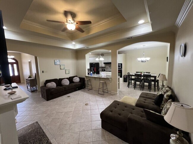 Building Photo - Beautifully Furnished 4-Bedroom Home in Zachary's Audubon Lakes!