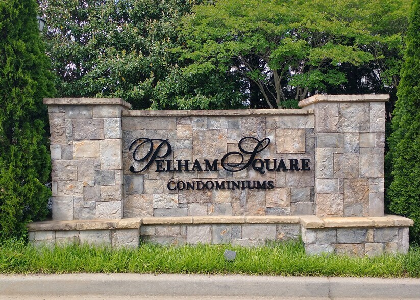 Building Photo - 906 Pelham Square Way