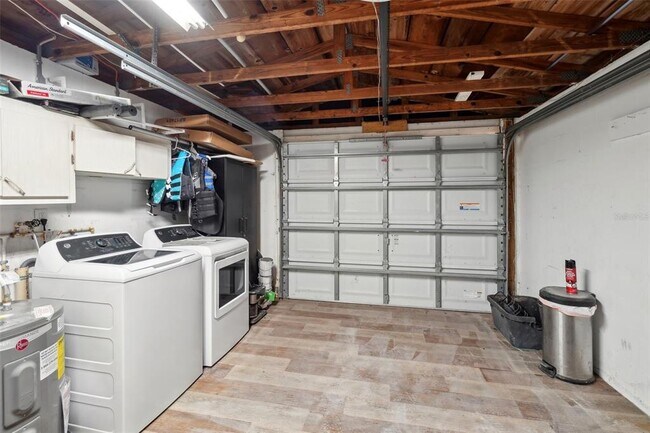 Building Photo - 5102 Blue Heron Dr