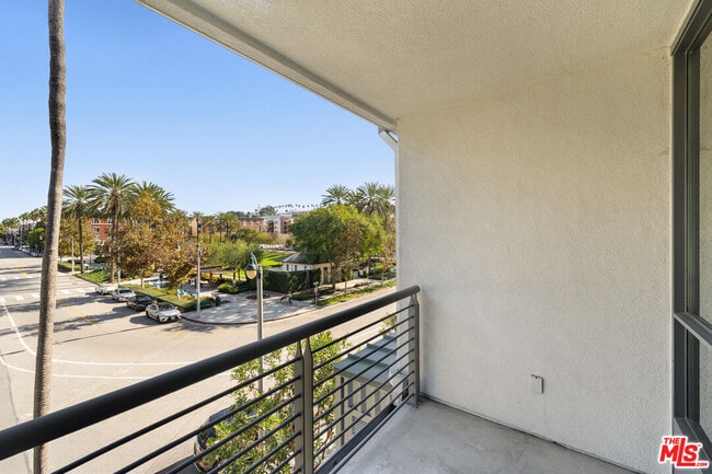 Building Photo - 13045 Pacific Promenade