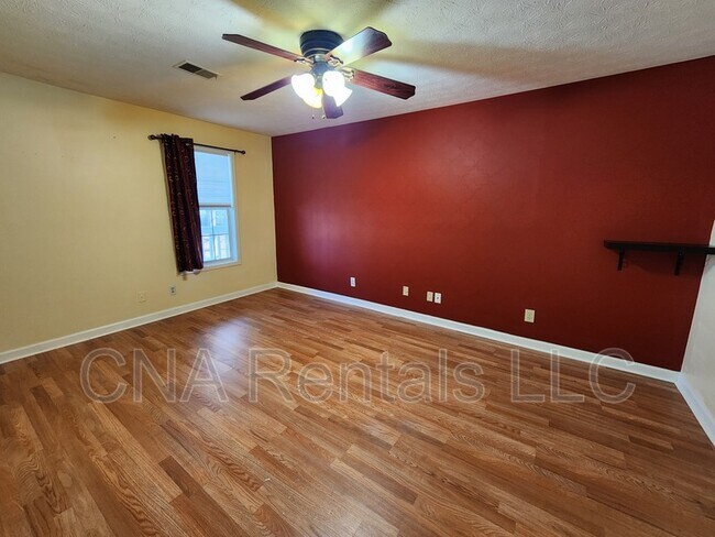 Building Photo - 1505 Countryside Pl SE