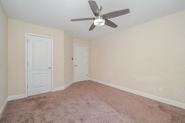 Building Photo - Gorgeous 5BR 3BA Home in Colfax