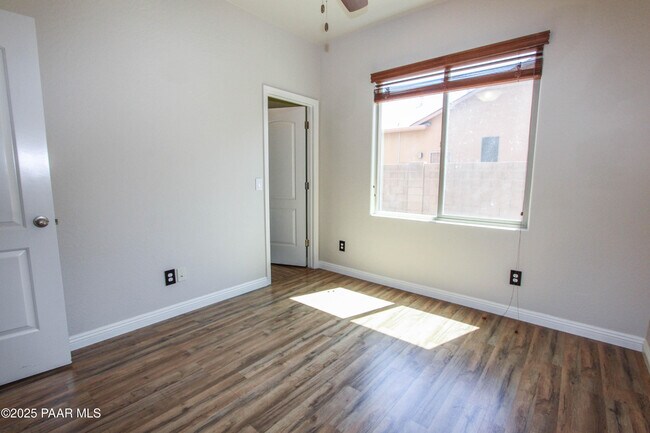 Building Photo - 2677 Capella Dr