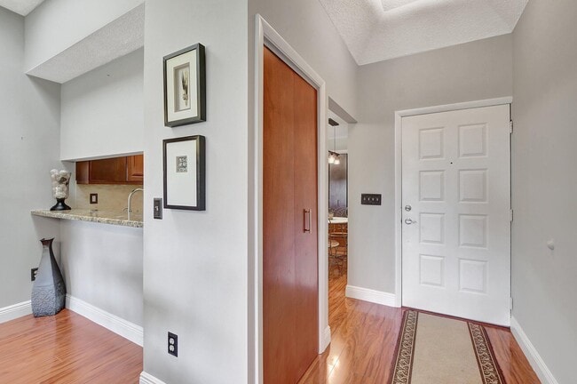 Building Photo - 7520 La Paz Blvd