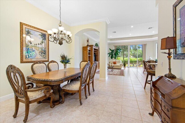 Building Photo - 9301 Briarcliff Trace