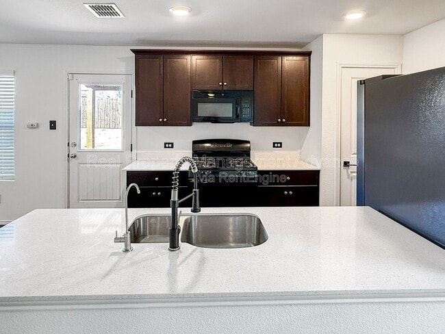 Building Photo - 1512 Deerchase Dr