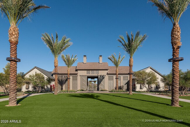 Building Photo - 2024 W Andalusian Trail