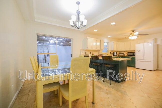 Building Photo - 505 Beach Dr