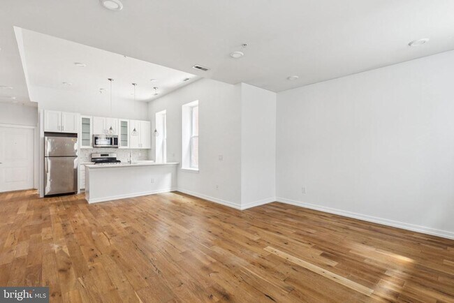 Building Photo - 2529 Frankford Ave