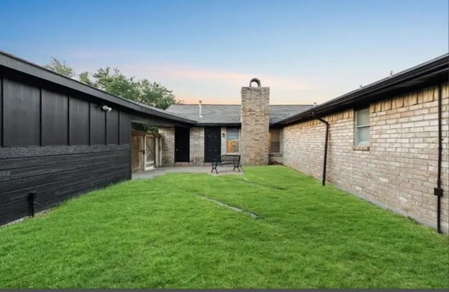 Building Photo - 11630 Sagemeadow Ln