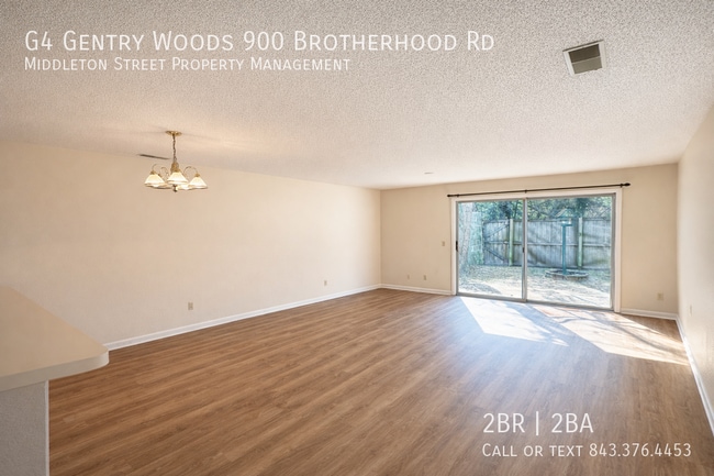 Building Photo - G4 Gentry Woods 900 Brotherhood Rd