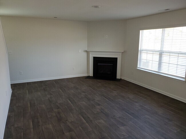 Building Photo - 508 Elmwood Pond Ct
