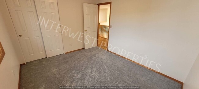 Building Photo - Spacious & Beautiful 4 bd 2.5 ba, 2 Story Battle Ground Home w/ A/C, Fireplace & so much More!