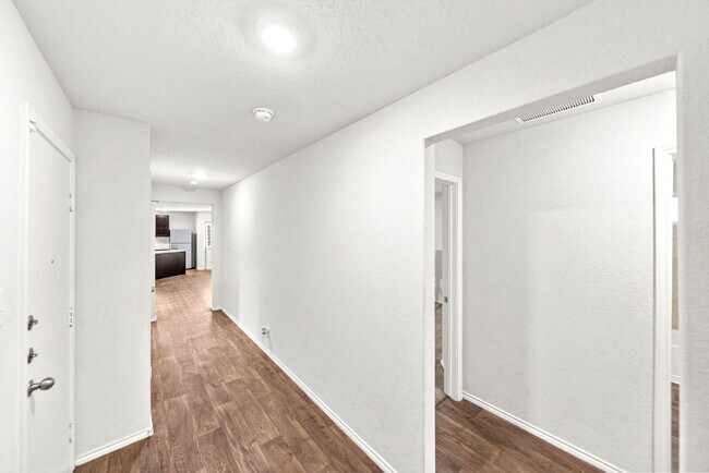 Building Photo - New Rental Alert! 2 Weeks Free Rent with 15 Month Lease
