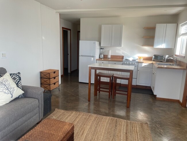 Building Photo - 17 Waokele Pl