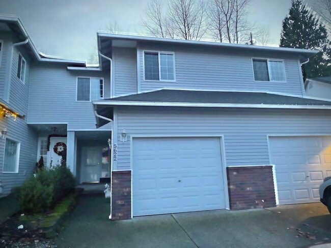 Building Photo - CLICK "REQUEST A TOUR" NOW!