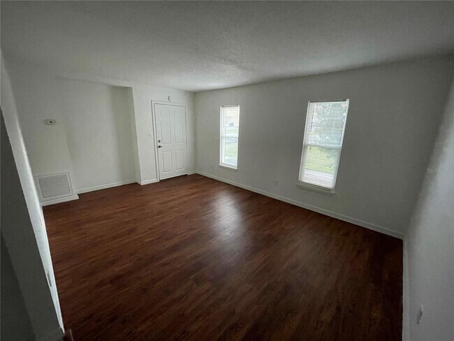 Building Photo - 1738 NE 3rd St