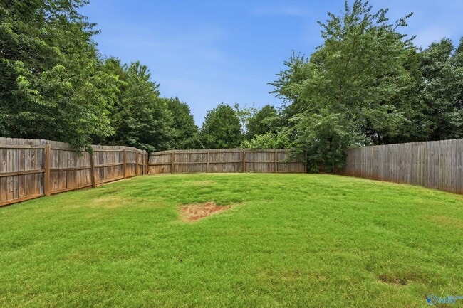 Building Photo - 3262 Lakeland Dr SW
