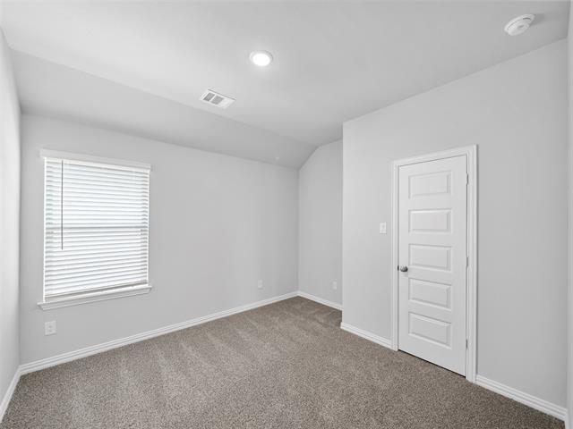 Building Photo - 3049 Elmwood St