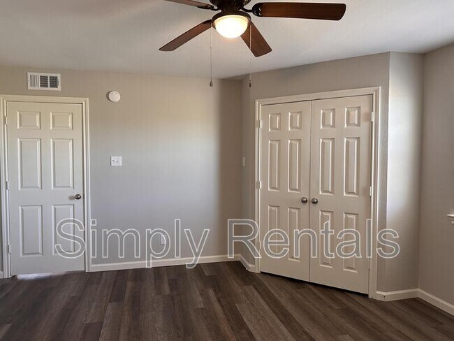 Building Photo - 11015 I-30 Frontage Rd