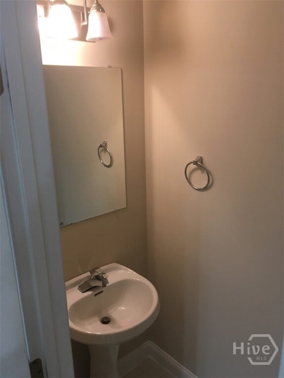 Building Photo - 220 Logmont Trace