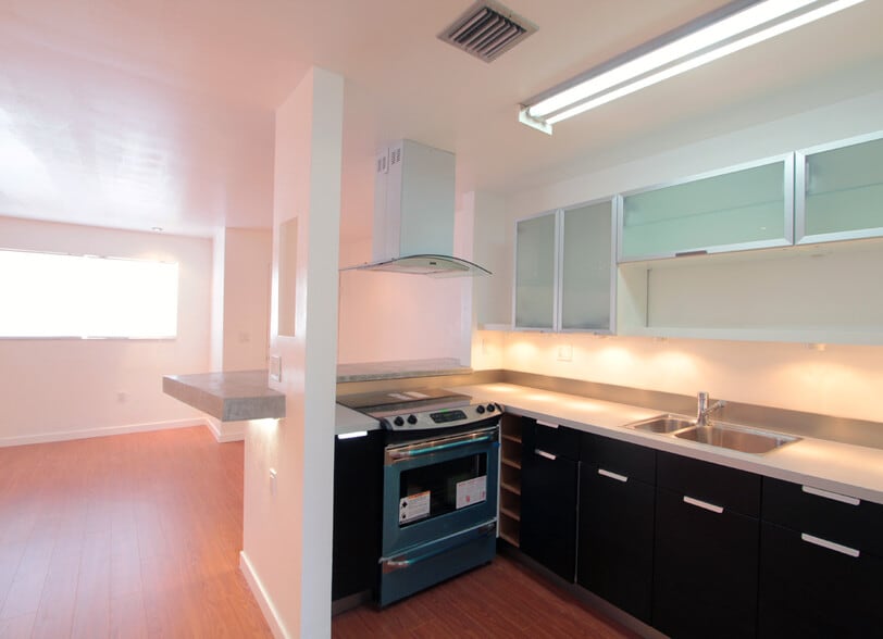 Open kitchen with Island Hood - 6440 SW 130th Ave