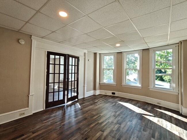 Building Photo - 401 Champion Ave