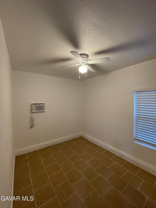 Building Photo - 369 E Avenue R4