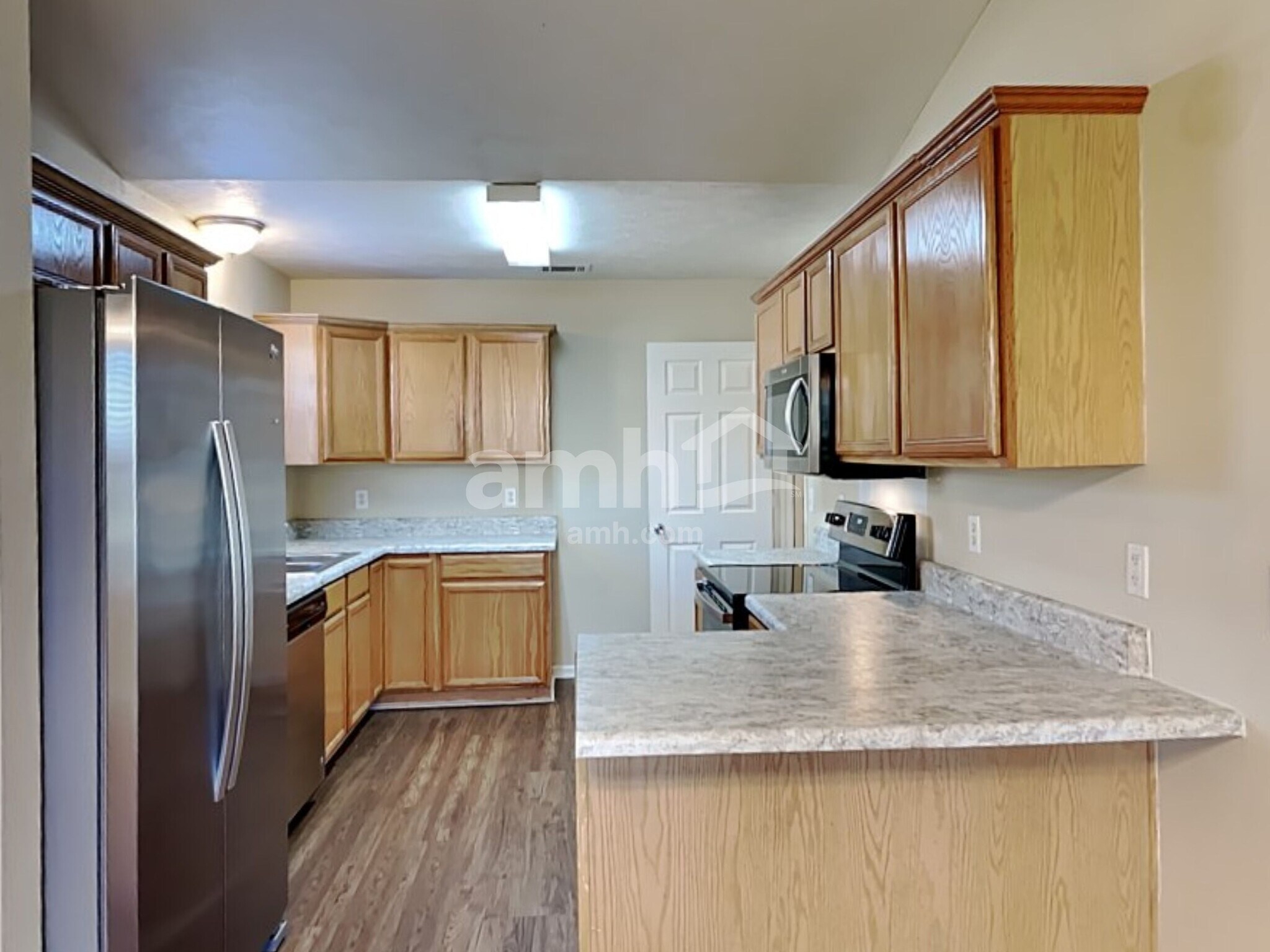 Building Photo - 634 Mable Dr