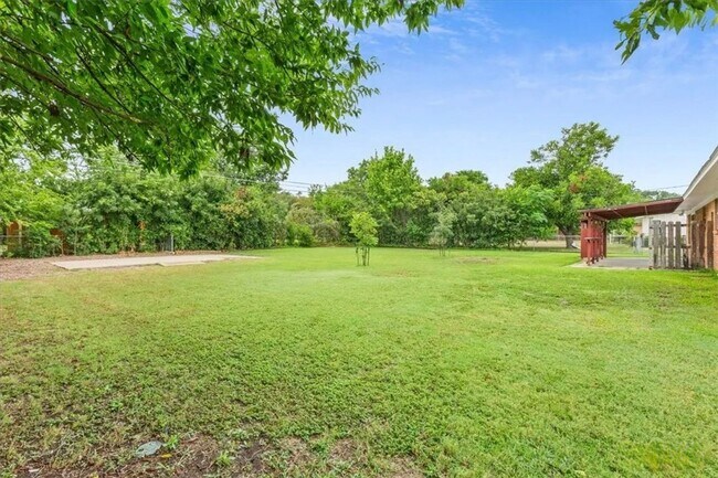 Building Photo - 316 Cranbrook Dr