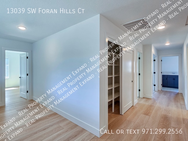 Building Photo - 13039 SW Foran Hills Ct