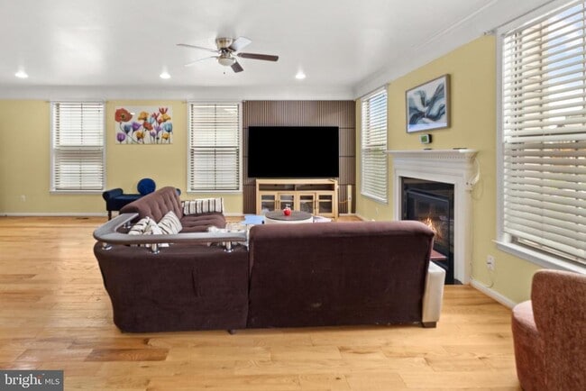 Building Photo - 24839 Somerby Dr