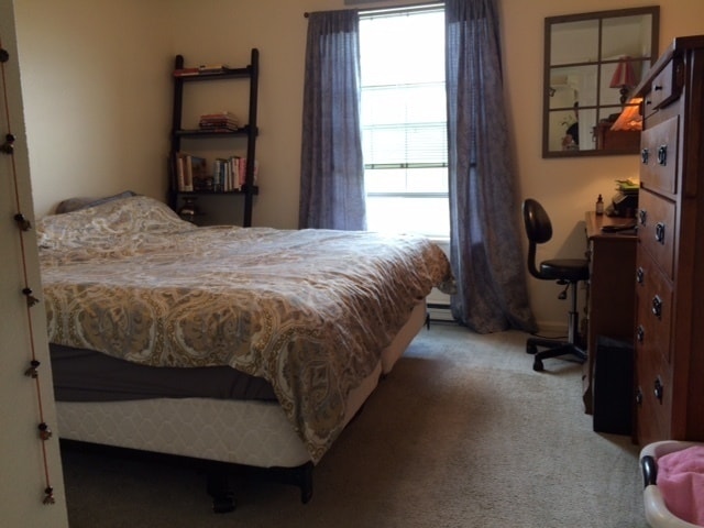 Building Photo - Awesome 4 Bedroom 2 Bath Townhome - Bike t...
