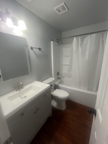 Building Photo - 4403 S Roberts St