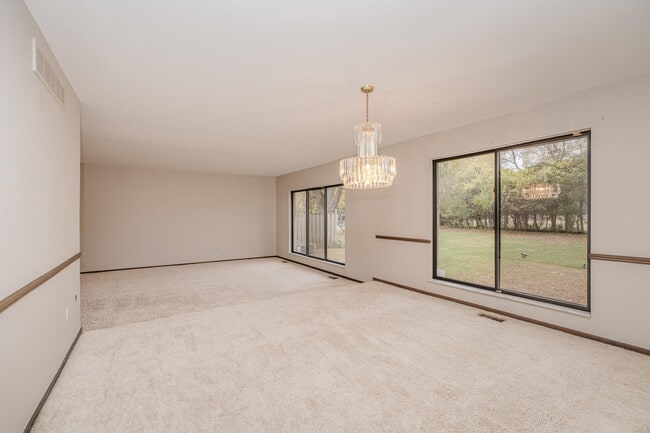 Building Photo - 22745 Wrexford Dr