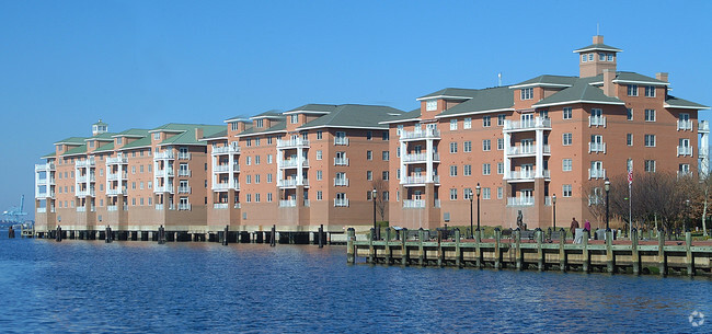 Building Photo - The PierPointe at Freemason Harbour