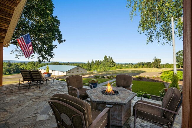 Building Photo - 3995 SW Lafollett Rd