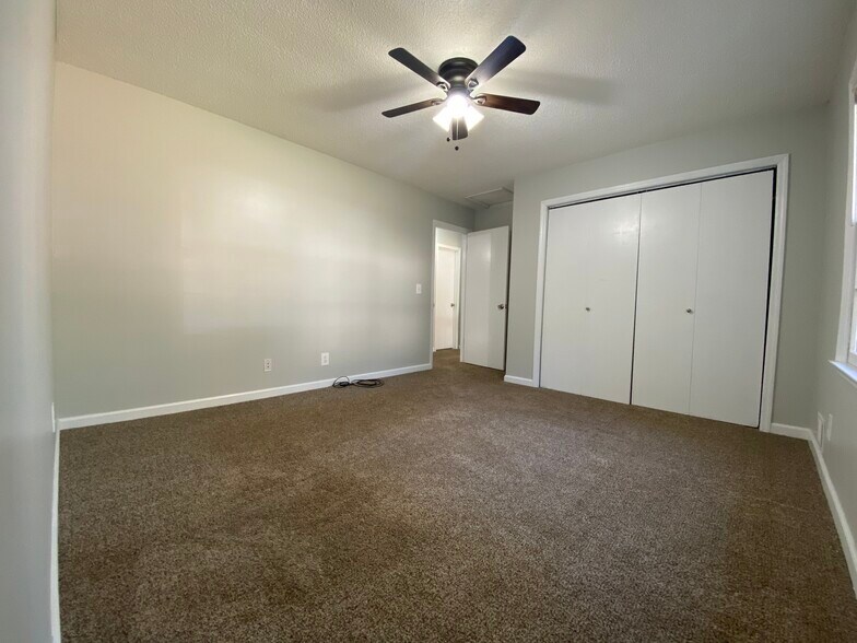 Building Photo - 195 N Etowah Dr